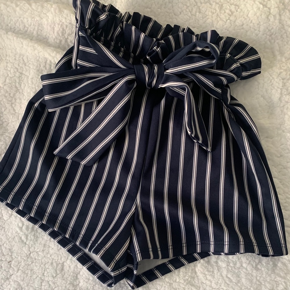 Windsor paperbag shorts